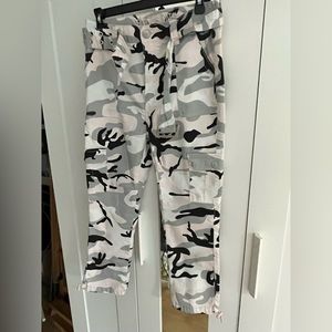 NWOT Pink camo cargo pants size 13